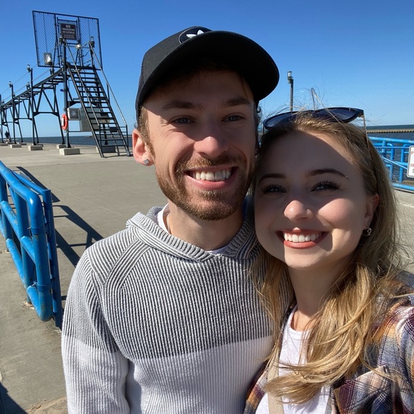 Meet your Poshers, Kristen & Johnny - Picture 1 of 6